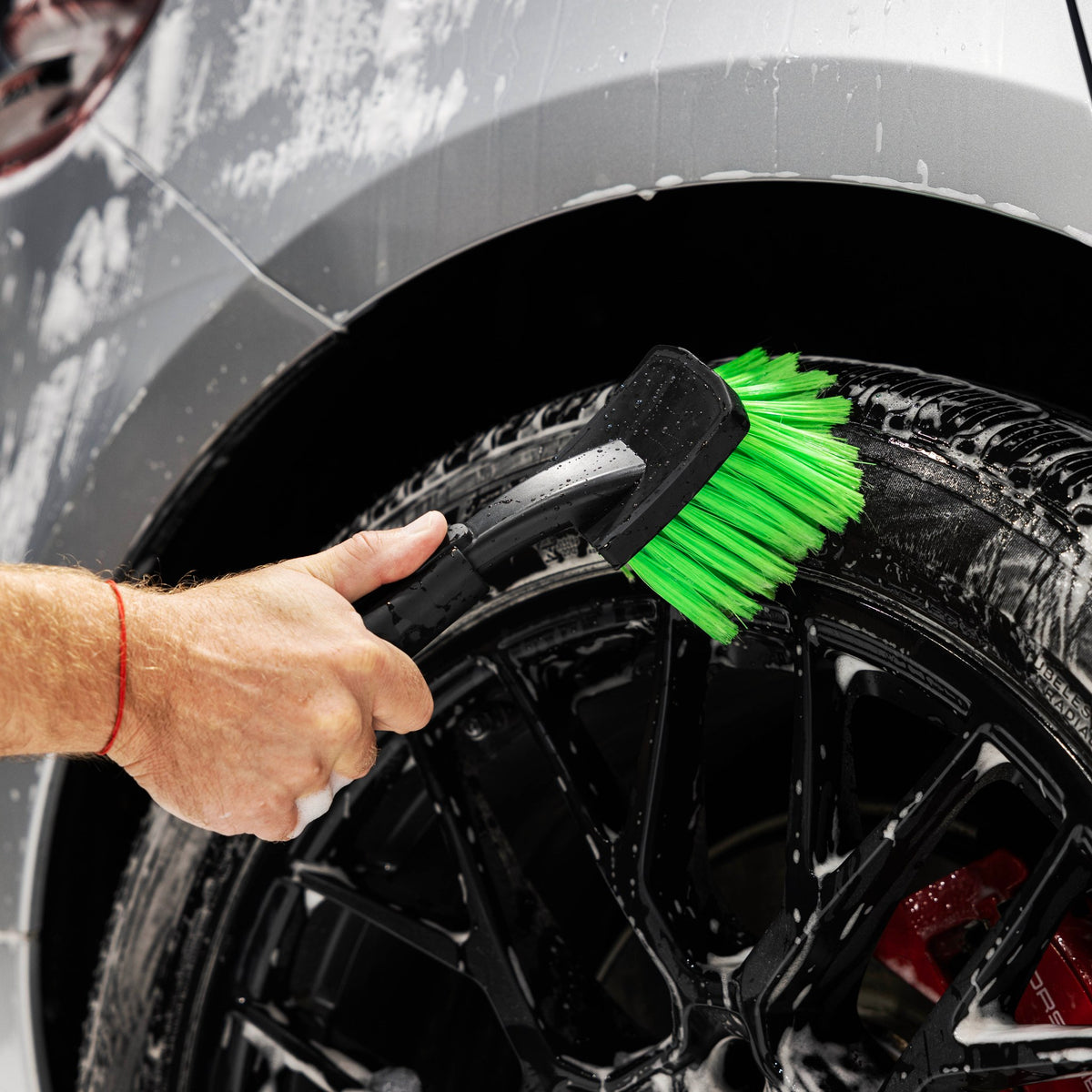 Brosse pour jantes et moteur